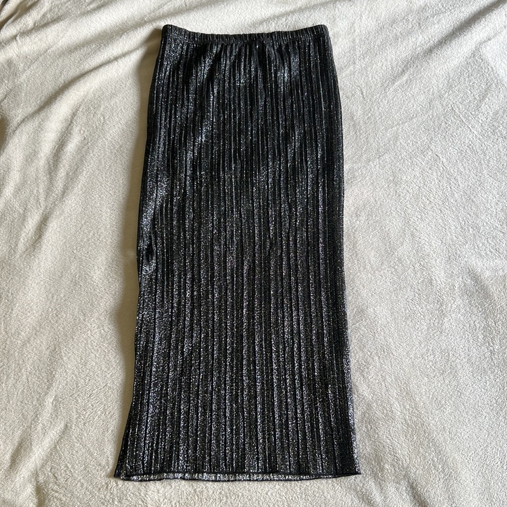 Dark gray sparkly midi skirt with leg slit